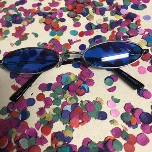 Slim oval 90s inspired sunnies (blue lenses)
